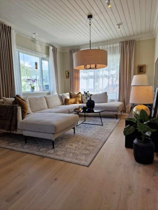 Villa Close To The City Centre Тромсьо Екстериор снимка