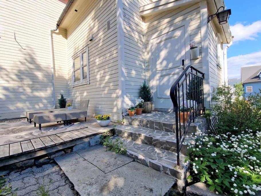 Villa Close To The City Centre Тромсьо Екстериор снимка